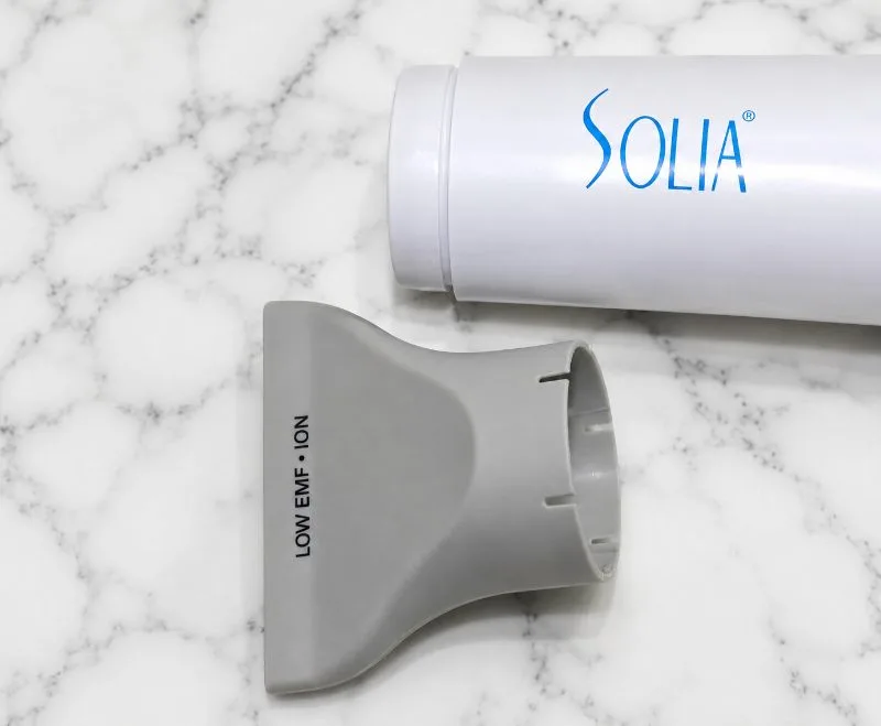 Solia concentrator nozzle for focused airflow during styling.