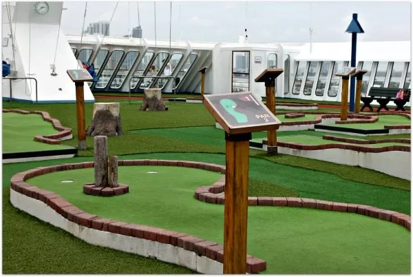 miniture golf