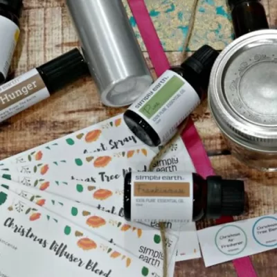 Essential Oils Subscription Box: Simply Earth