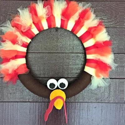 DIY Turkey Thanksgiving Wreath Craft