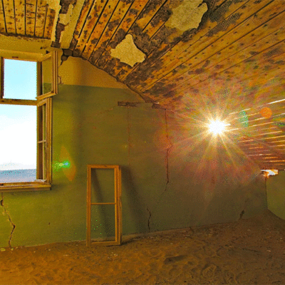 Leaky Roof Repair: DIY vs Professional